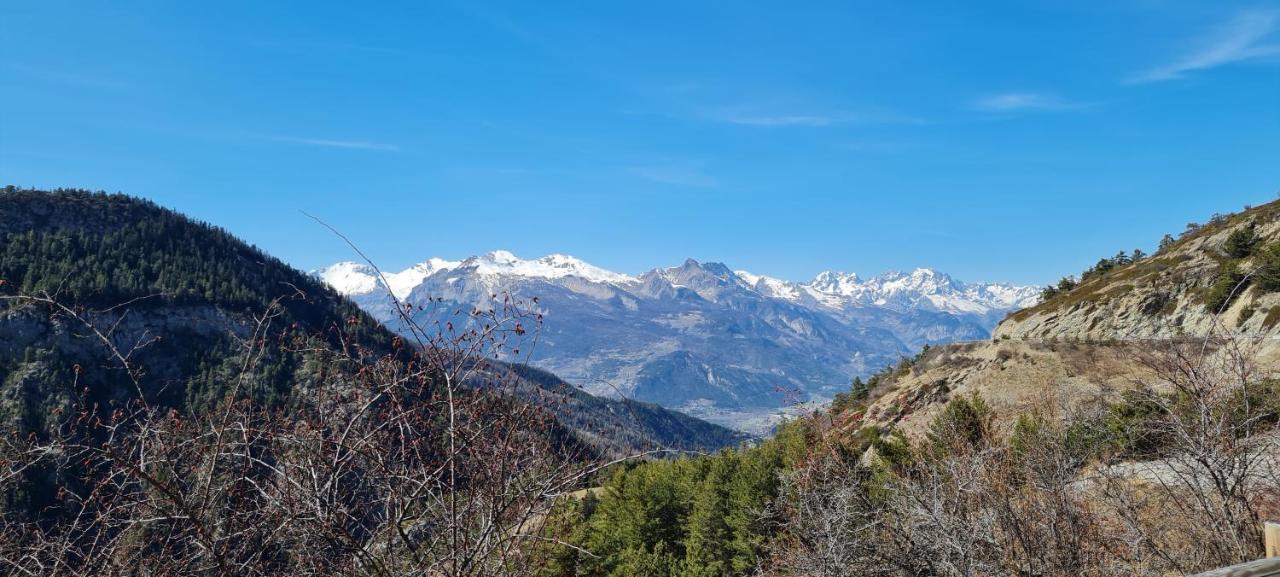 L'Auberge Saint-Vincent-les-Forts Bagian luar foto
