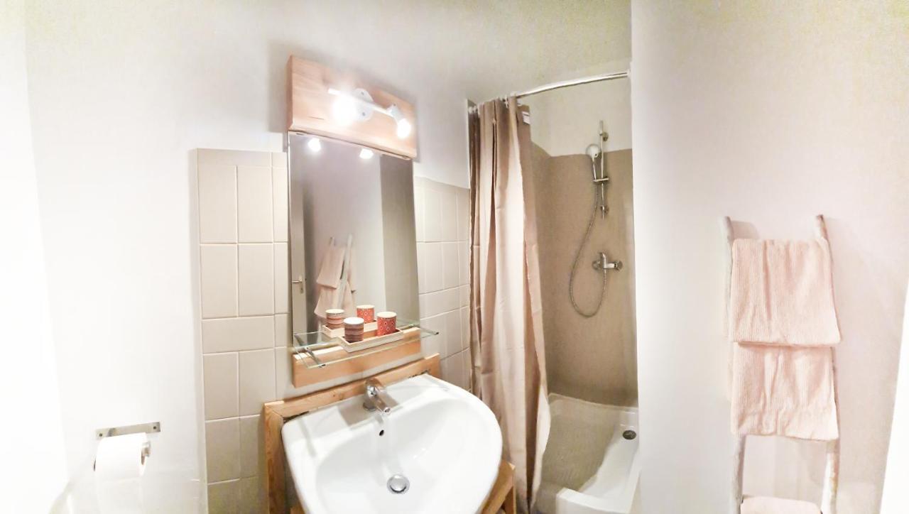 L'Auberge Saint-Vincent-les-Forts Bagian luar foto