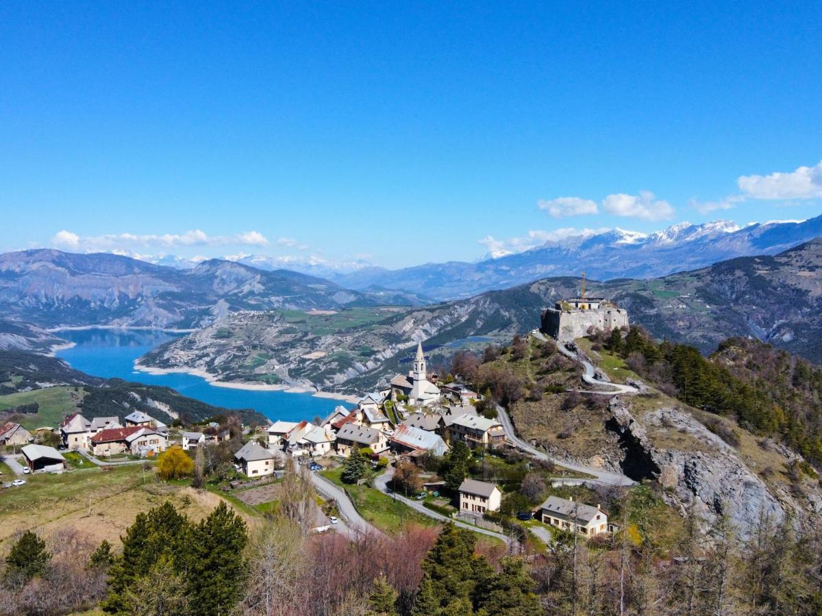 L'Auberge Saint-Vincent-les-Forts Bagian luar foto